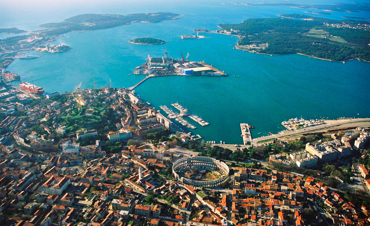 Pula — Istra